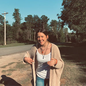 Meet your Posher, Caitlin